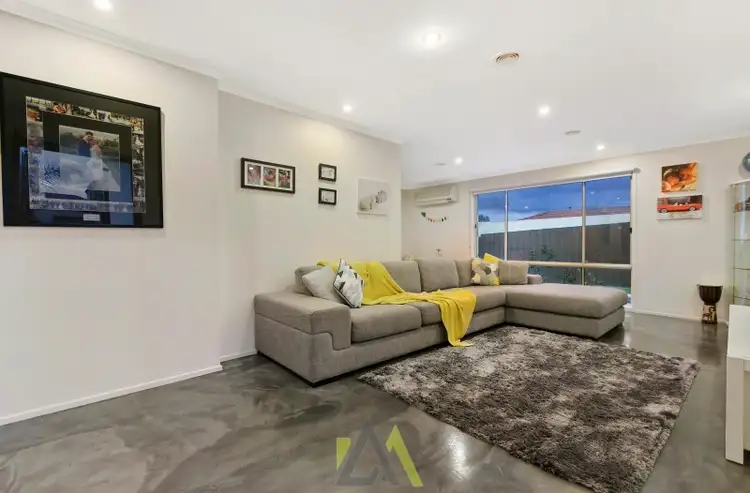 Fifth view of Homely house listing, 17 Grasswren Close, Langwarrin VIC 3910