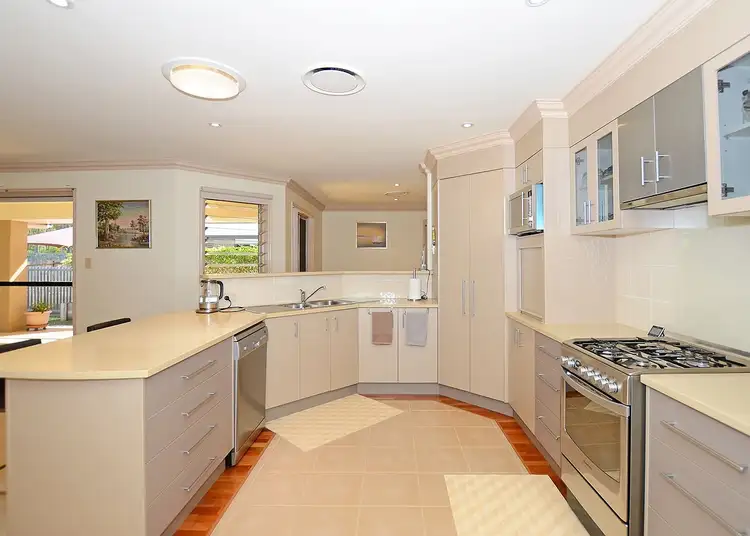 Fifth view of Homely house listing, 10 Katandra St, Point Vernon QLD 4655