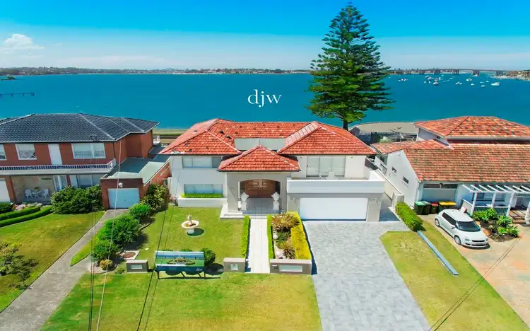 9 Lachlan Avenue, Sylvania Waters NSW 2224