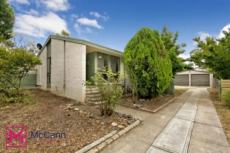6 Graves Place, Kambah ACT 2902