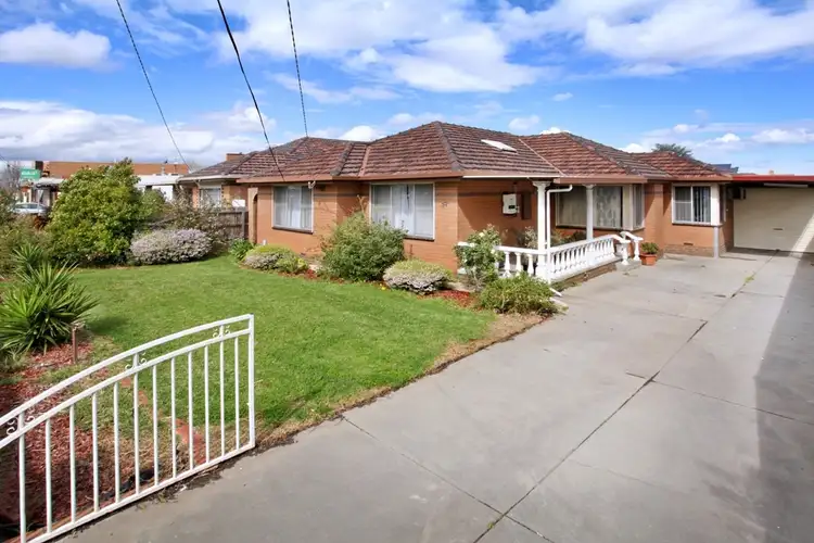 77 Berkshire Road, Sunshine North VIC 3020