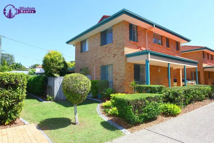 1/15 Gordon Street, Labrador QLD 4215