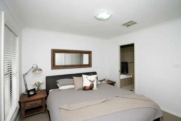 Fifth view of Homely house listing, 7 Carinya Street, Glenfield Park NSW 2650