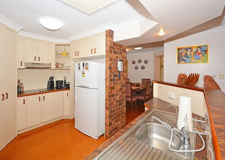 Fifth view of Homely house listing, 3 Brampton Court, Kawungan QLD 4655