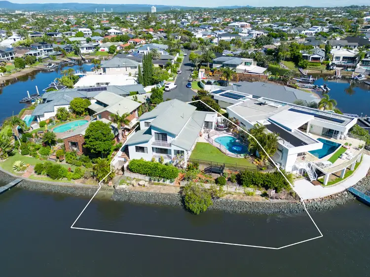 16 Wallaby Place, Bundall QLD 4217