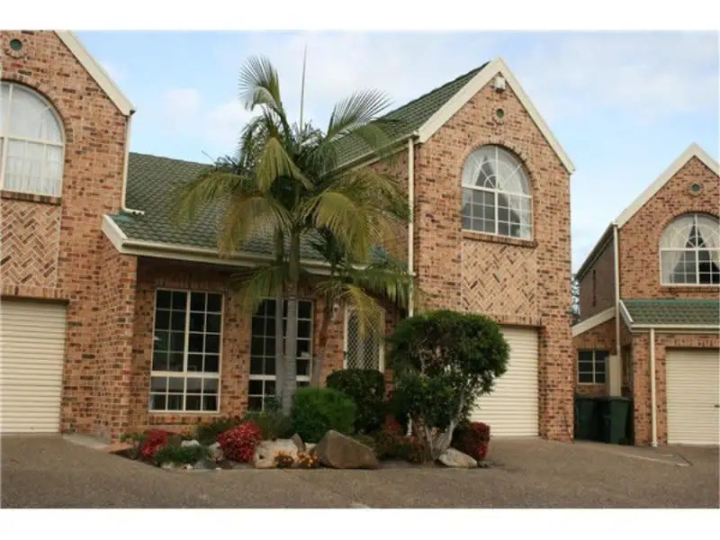 Main view of Homely townhouse listing, 11/2-4 Newth Place, Surf Beach NSW 2536