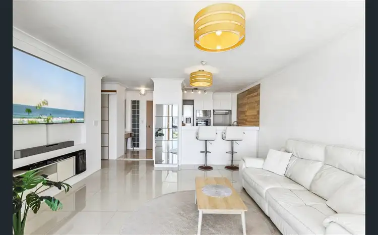 70 Remembrance  Dve, Surfers Paradise QLD 4217