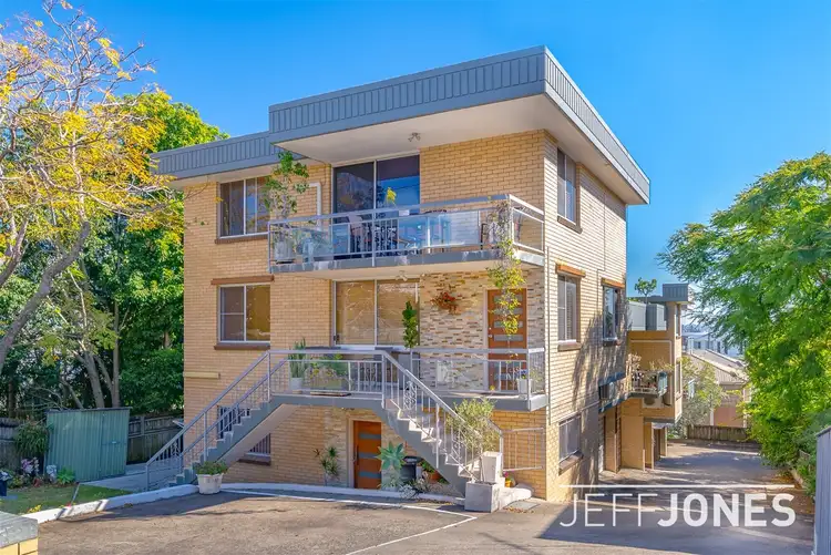4/30 Curd Street, Greenslopes QLD 4120