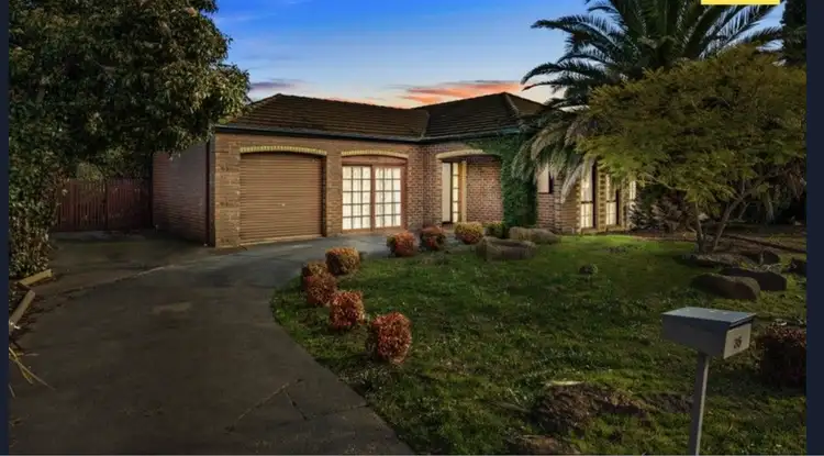 35 black dog drive, Brookfield VIC 3338