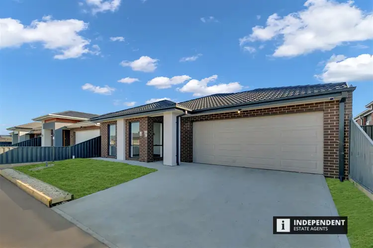 Fifth view of Homely house listing, 8 Ballad Street, Strathtulloh VIC 3338
