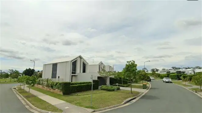 2 Rise Crescent