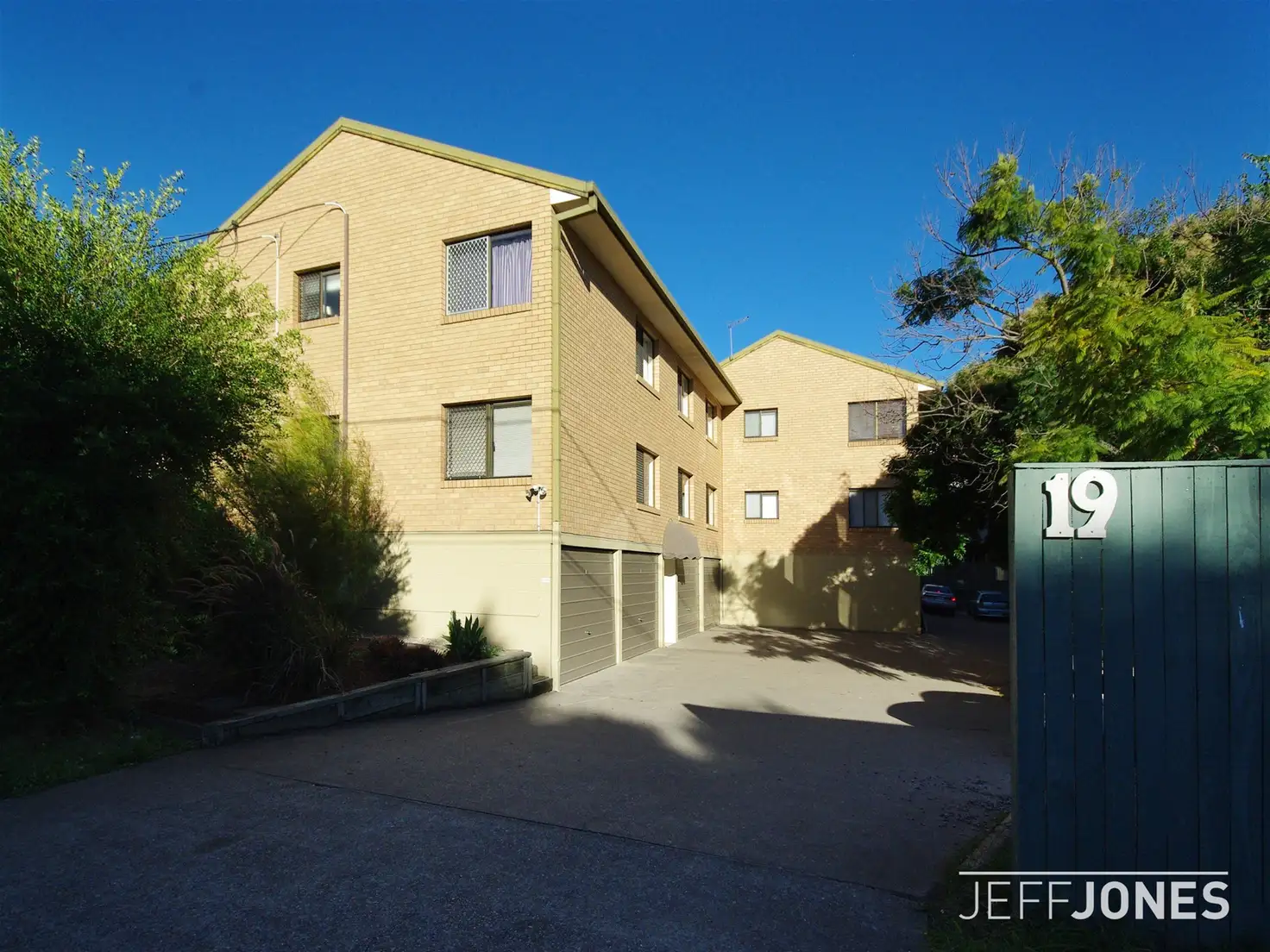 Main view of Homely unit listing, 2/19 Temple Street, Coorparoo QLD 4151