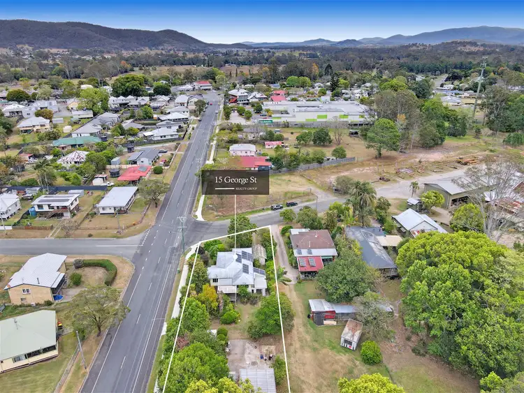 15 George Street, Woodford QLD 4514