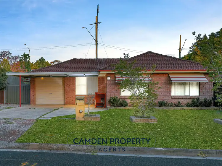 1 &amp; 1a Fishburn Place, Narellan NSW 2567