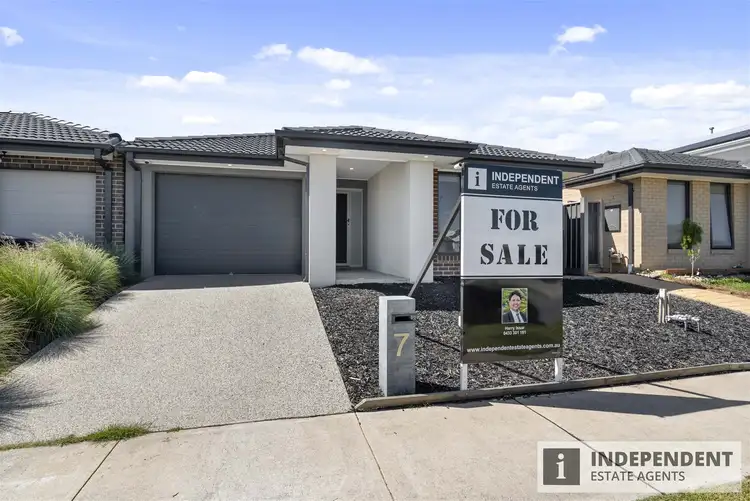 Second view of Homely house listing, 7 Ravensbourne Grove, Botanic Ridge VIC 3977