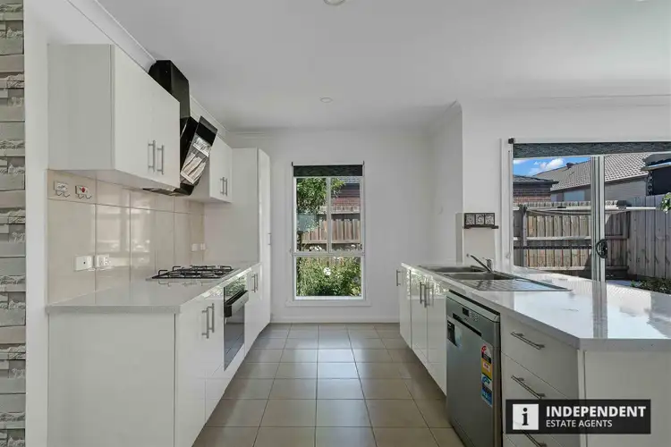 Sixth view of Homely unit listing, 5/10 Reidy Rise, Harkness VIC 3337