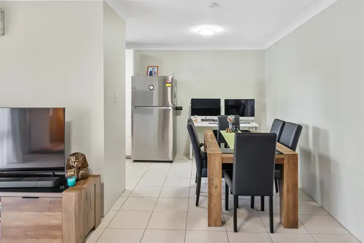 Fifth view of Homely unit listing, 2/17 Logan Street, Greenslopes QLD 4120