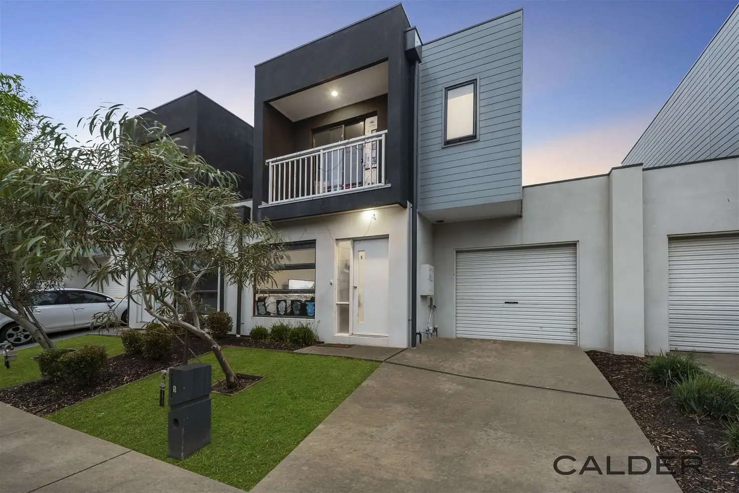 Main view of Homely townhouse listing, 5 Cherington Place, Strathtulloh VIC 3338