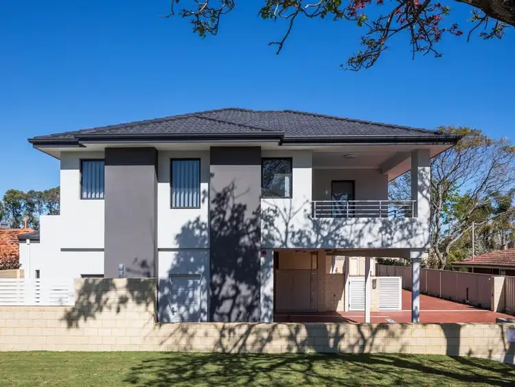 4/11 Goldsmith Road, Spearwood WA 6163