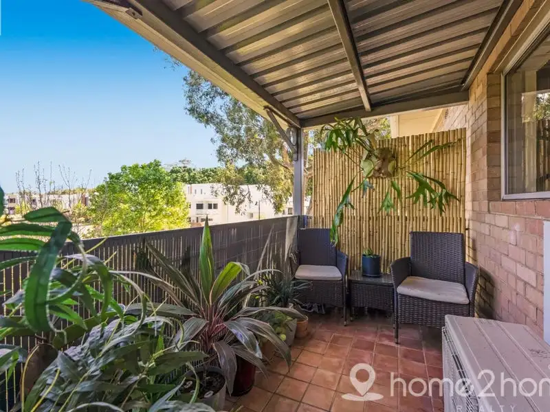 Main view of Homely unit listing, 18/2 Gregory Way, Coolbellup WA 6163