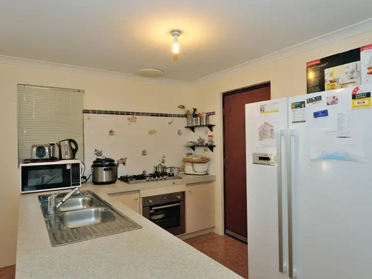 Fifth view of Homely house listing, 15 Roscrea Court, Orelia WA 6167