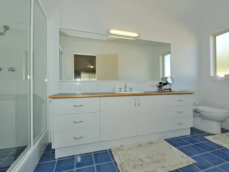 Fifth view of Homely house listing, 2 Venice Retreat, Warnbro WA 6169