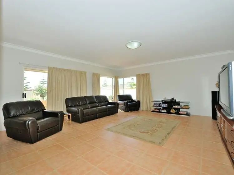 Sixth view of Homely house listing, 2 Venice Retreat, Warnbro WA 6169