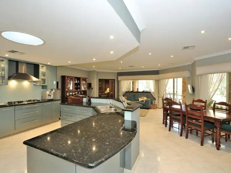 Second view of Homely house listing, 10 Dove Retreat, Baldivis WA 6171