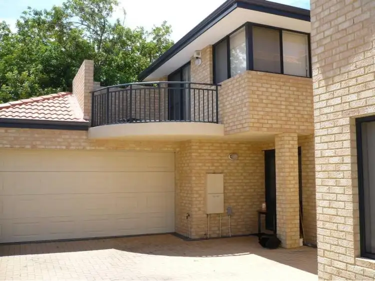 4/10 Hymus Street, Rockingham WA 6168