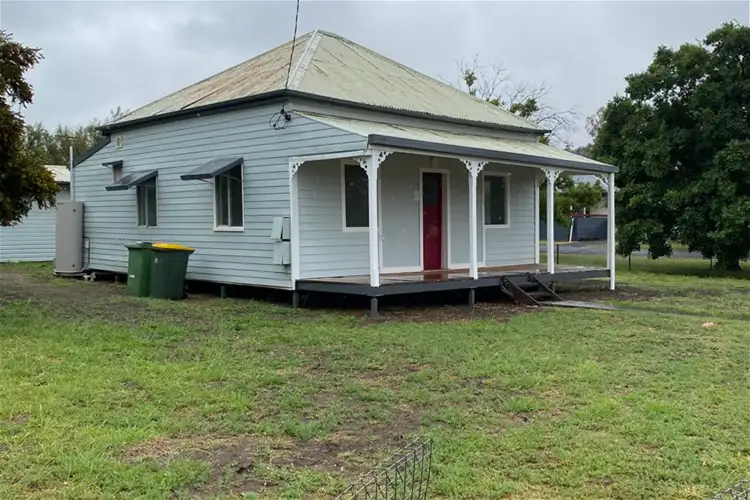 2 Henry Street, Dalby QLD 4405