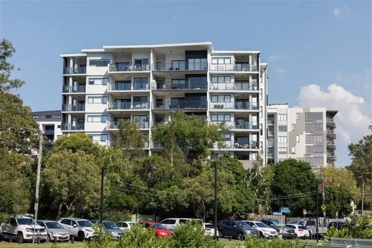 203/9 REGINA STREET, Greenslopes QLD 4120