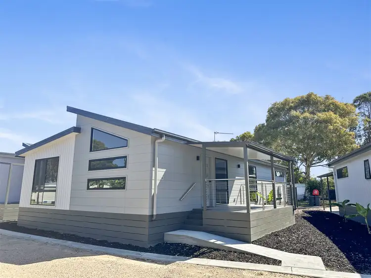 6/79 slip road, Paynesville VIC 3880