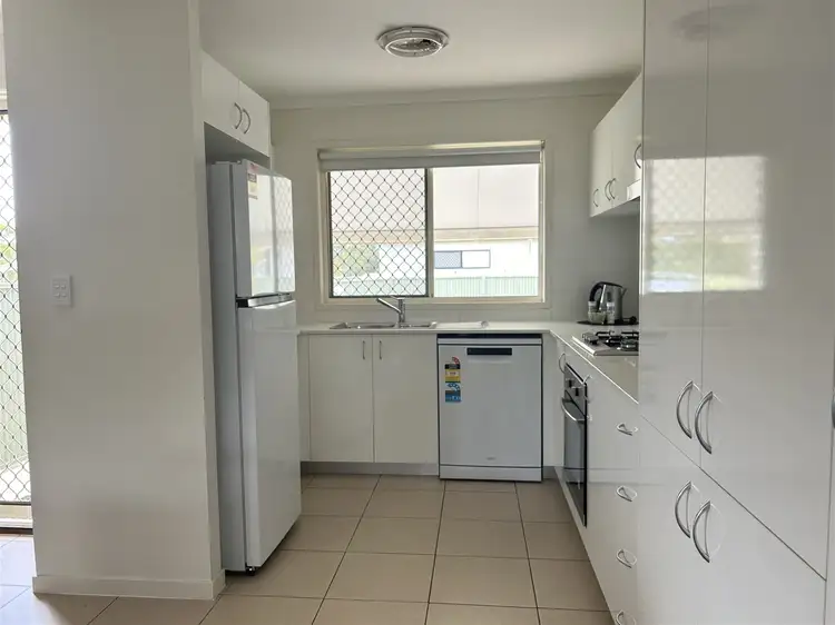 Sixth view of Homely unit listing, 2/3 McKenzie, Middlemount QLD 4746