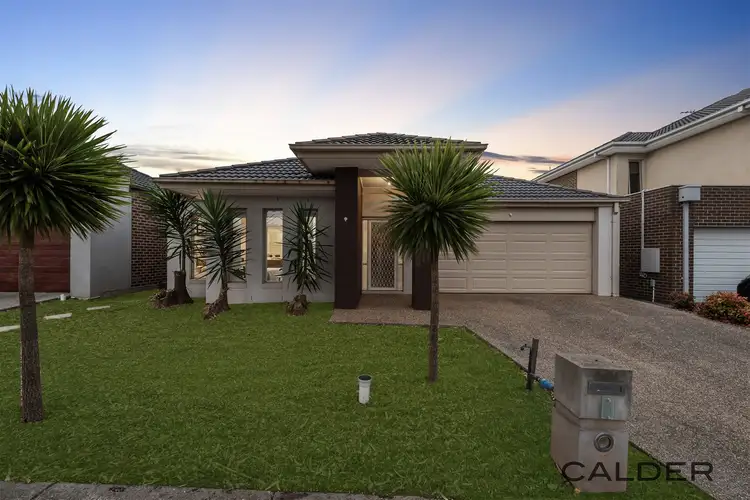 3 Derwent Close, Caroline Springs VIC 3023