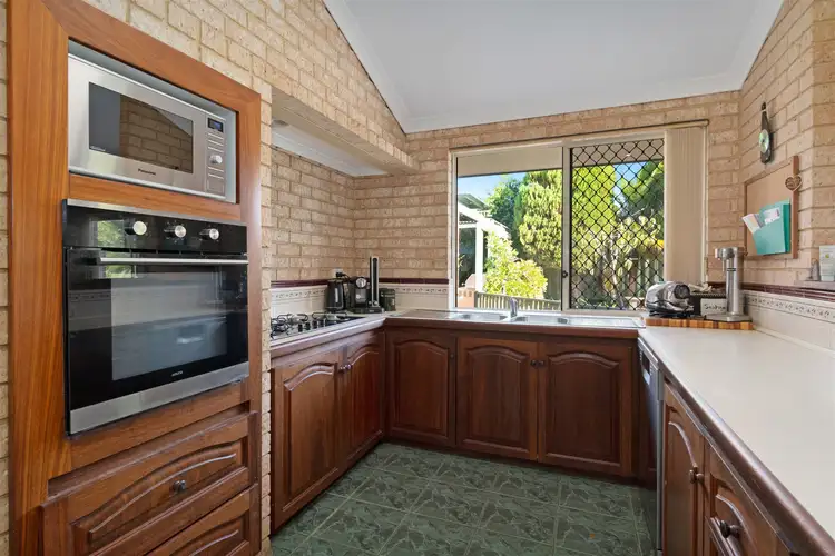 Sixth view of Homely house listing, 15 Caracas Close, Safety Bay WA 6169