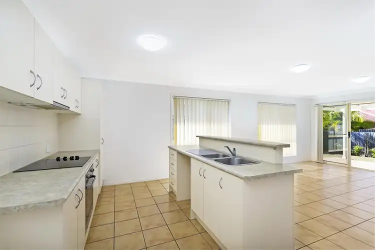 Second view of Homely house listing, 10 Pinewood Street, Wynnum QLD 4178