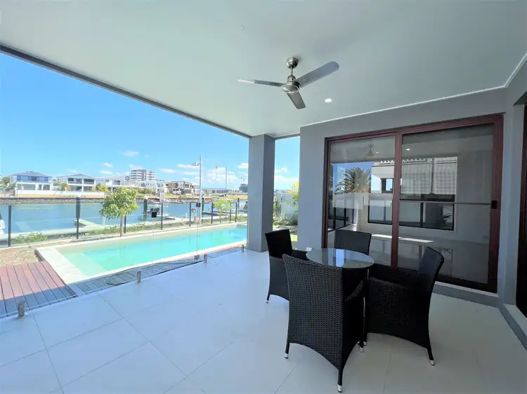 7 Park Cove Boulevard