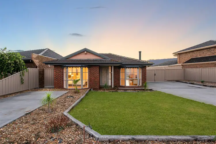 26 Shakespeare Drive, Delahey VIC 3037