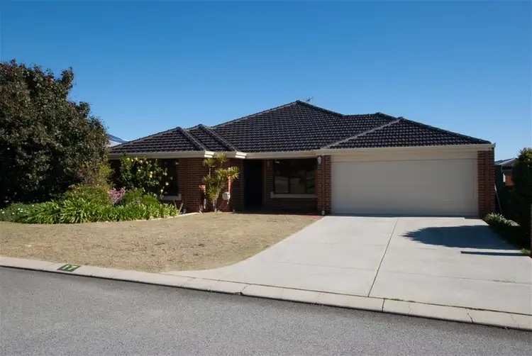 17 Calytrix Crescent