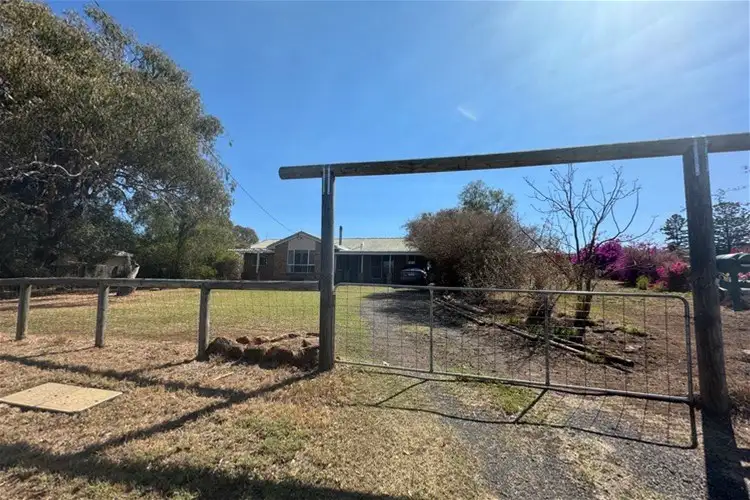 1 Ensor Street, Bell QLD 4408