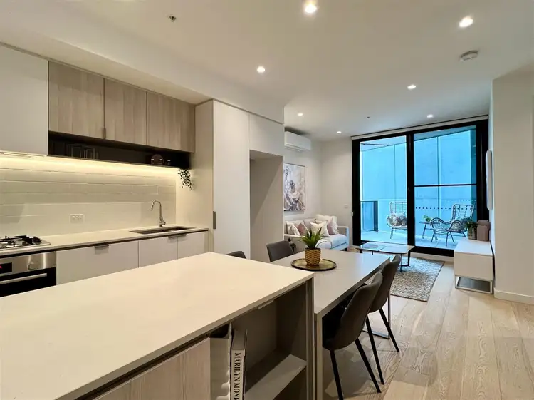 404/9 Foundation Boulevard