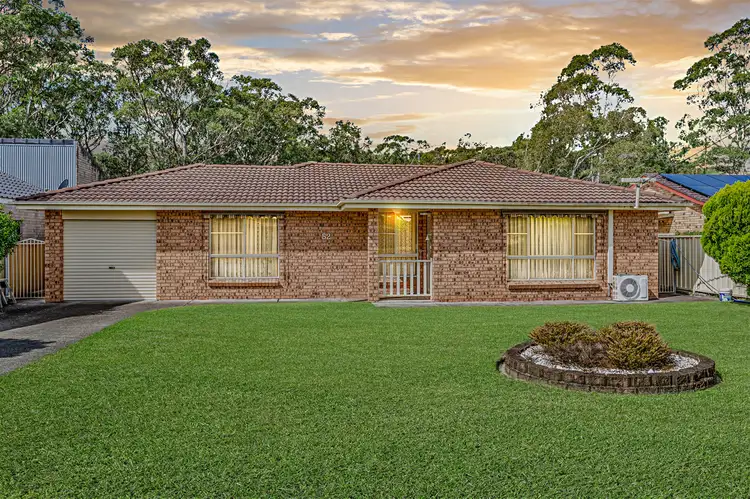 52 Wychewood Avenue, Mallabula NSW 2319