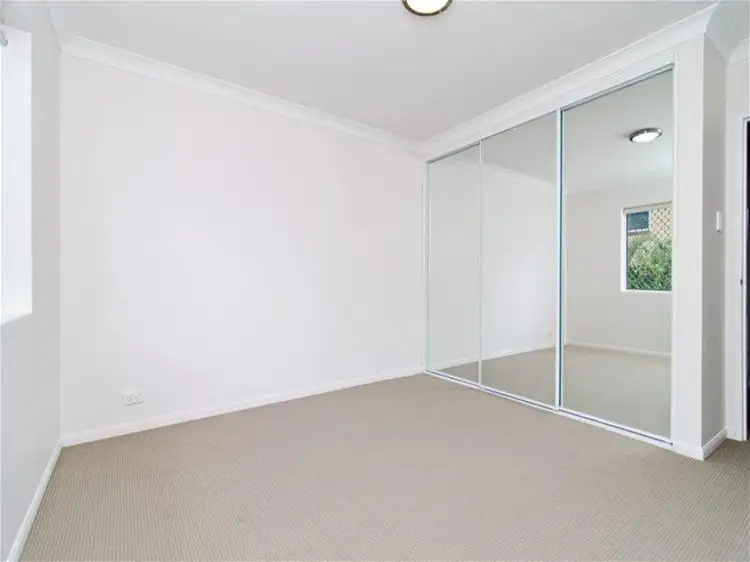 Fifth view of Homely apartment listing, 5/8 Alma Road, Clayfield QLD 4011