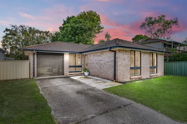 28 Lloyd George Grove, Tanilba Bay NSW 2319