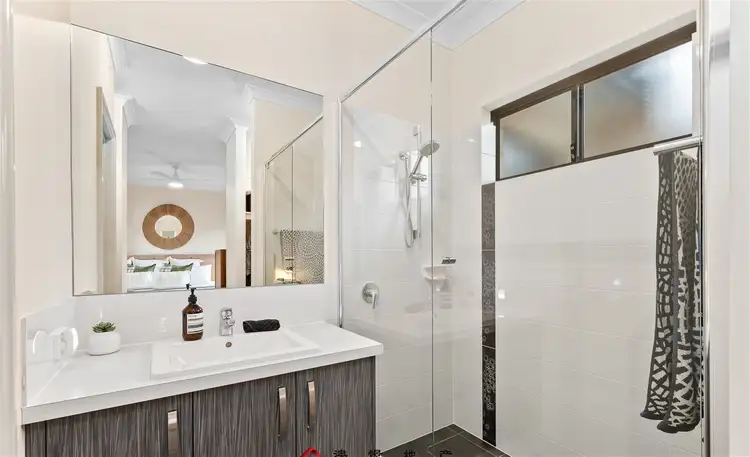 17/Platinum Street