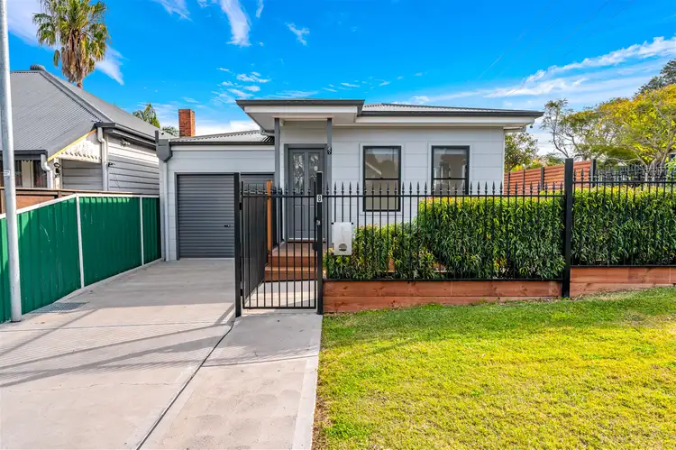 8 Windeyer Street