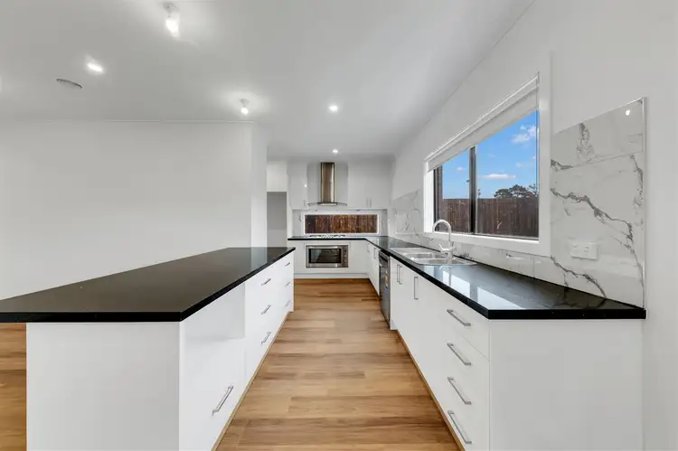 9 Opus Street, Cobblebank VIC 3338