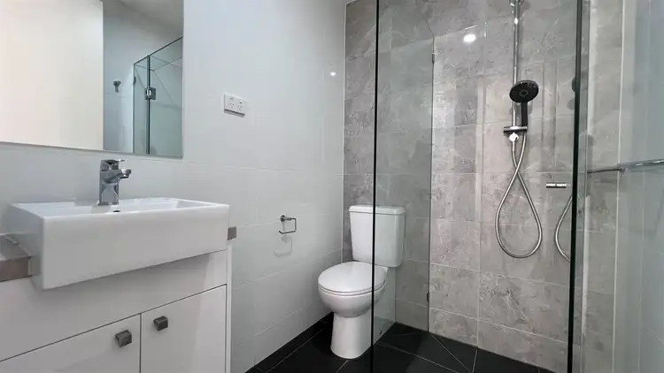 Sixth view of Homely apartment listing, 102/15 Bent Street, Bentleigh VIC 3204