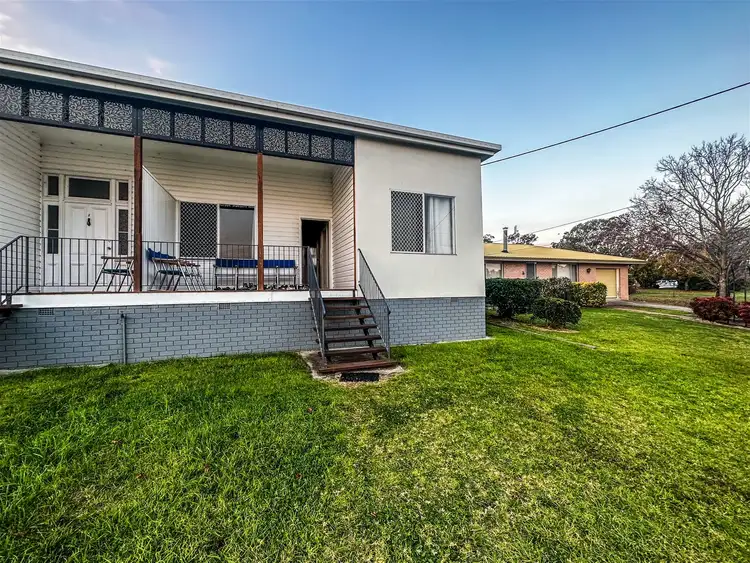 2/8 Francis street, Stanthorpe QLD 4380