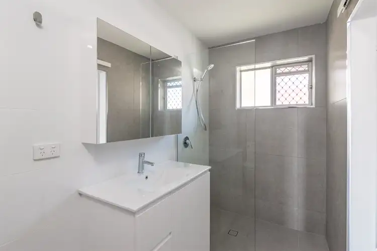 Fifth view of Homely unit listing, 3/35 Wellington Street, Coorparoo QLD 4151